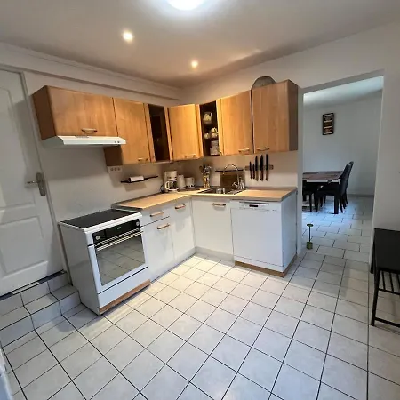 Maison Au Calme Au Pied Du Parc Saint Pierre, Proche Cathédrale, Hortillonnages Et Gare Hébergement de vacances *