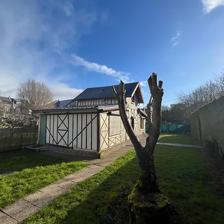 Hébergement de vacances Maison Au Calme Au Pied Du Parc Saint Pierre, Proche Cathédrale, Hortillonnages Et Gare
